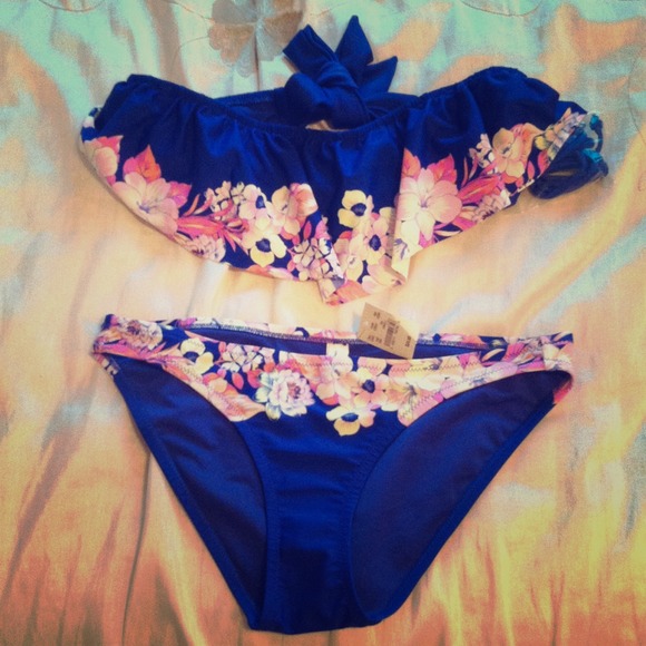 American Eagle blue floral bikini