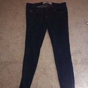 Super dark wash Hollister jeggings!