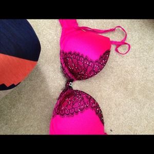 Victoria secret bra 32a