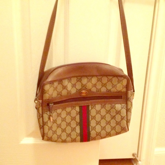 🌟🌟🌟Authentic Gucci cross body! 💕