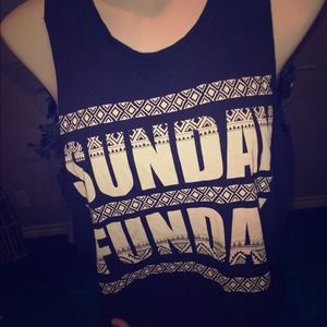 🌞a graphic "Sunday funday" summer tank🌞