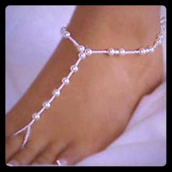 Bridal pearl ankle bracelet