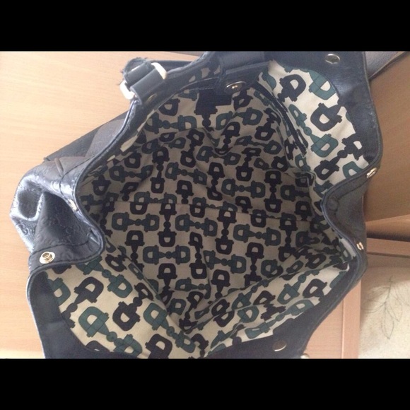 Authentic GUCCI Handbag - Picture 4 of 8