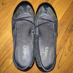 Gray snake print Skechers flats