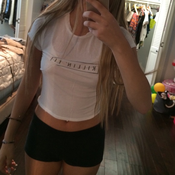 KILLIN it brandy MELVILLE white tee