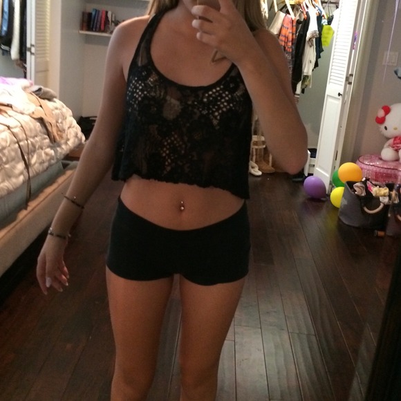 Black lace crop tank