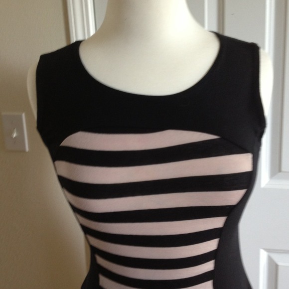 Black and grey stripes short dress small juniors - Picture 2 of 4