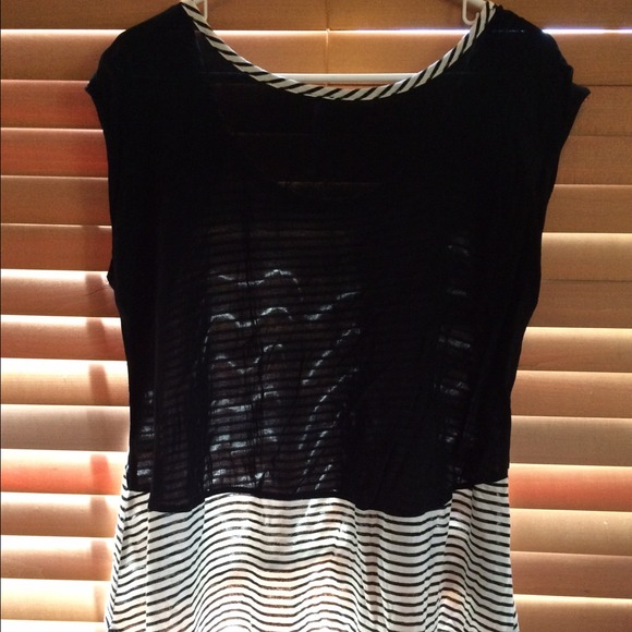 Hi-low black&white striped top - Picture 3 of 5