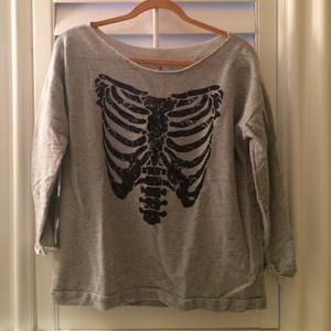 Ribcage grey sweater