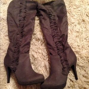Grey brand new boots