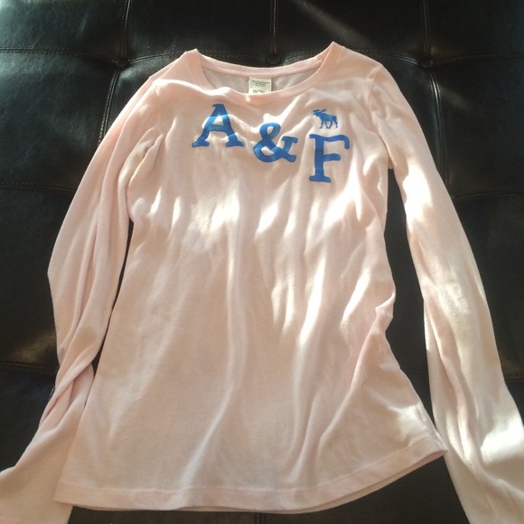 Abercrombie long sleeved shirt