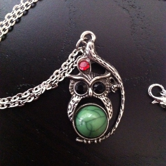 Retro rhinestones owl necklace - Picture 2 of 4