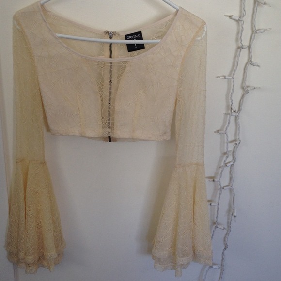 Original Sin cropped lace shirt
