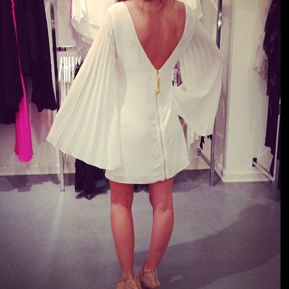 Bell sleeve zipper back dress