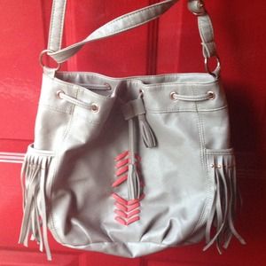 ⬇️REDUCED⬇️Urban outfitters leather bag