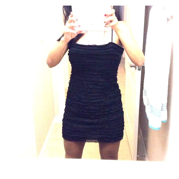 Black fitted cocktail dress - Picture 1 of 3