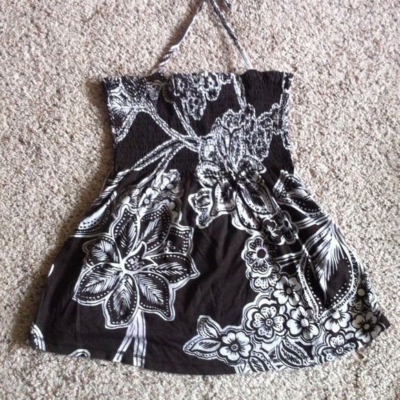 🚫SOLD🚫Floral summer top in brown and white