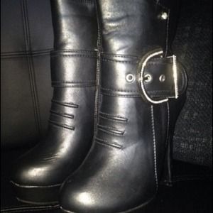 NWOT black heels