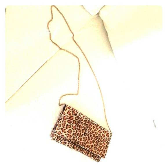BCBGMAXAZRIA color Gold Small Purse - Picture 1 of 4