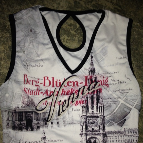 Work Out Top - Picture 2 of 2