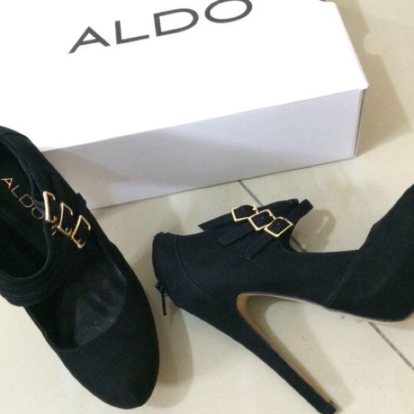ALDO black platform heels zipper cutee! ! New