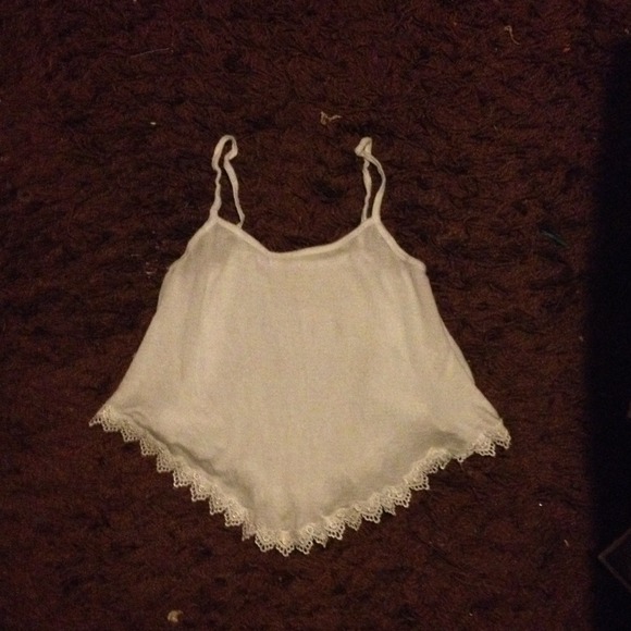 LA hearts lace-trim crop tank