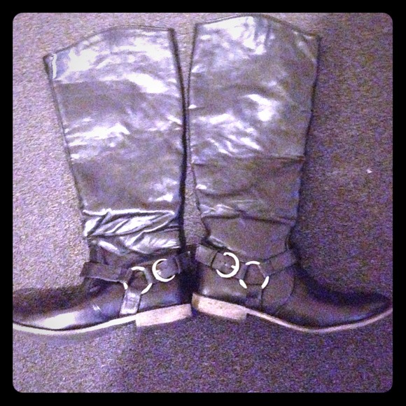Riding boots