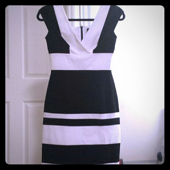 Marc New York - Andrew Marc Dresses & Skirts - REDUCED! Black & White Colorblock Dress