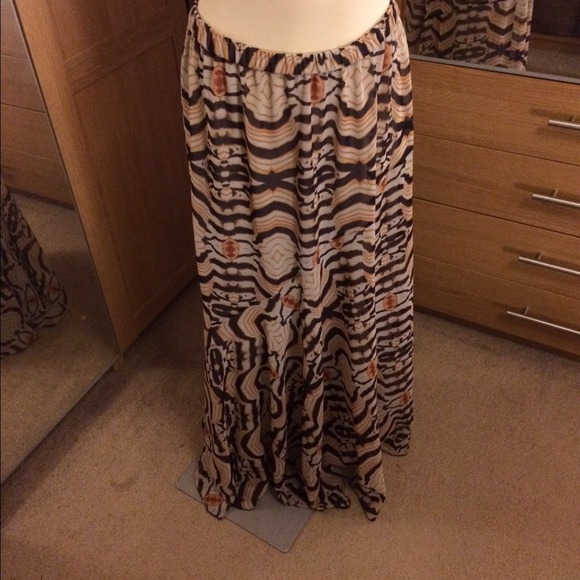 Animal-esque print skirt - Picture 2 of 4