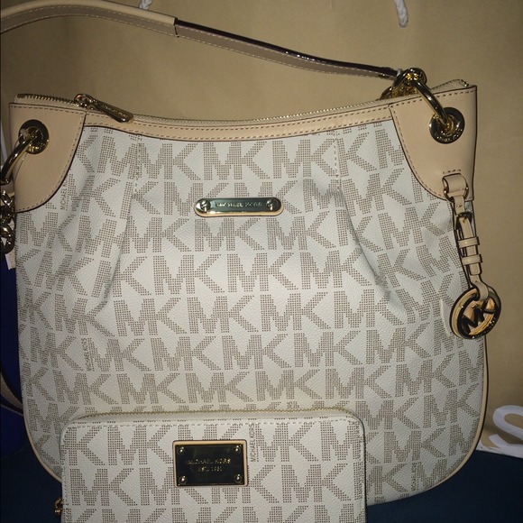 Mk purse