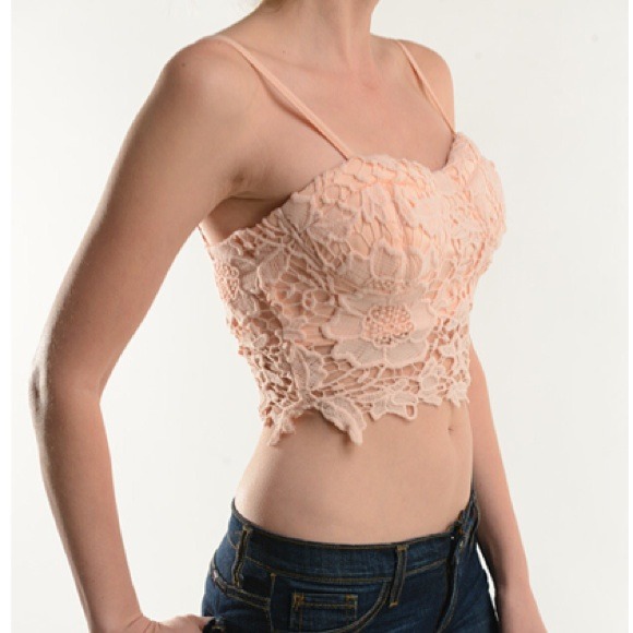 Peach crochet lace crop top NEW - Picture 2 of 4