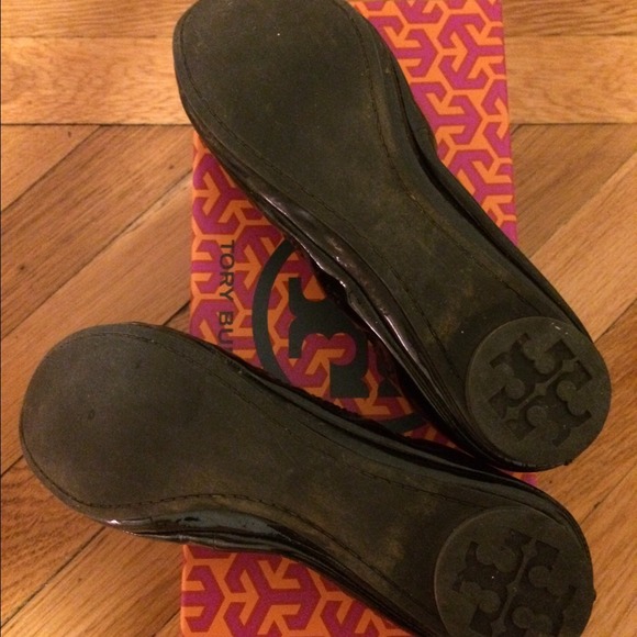 Tory Burch Eddie 2 Logo Bow Flats - Picture 2 of 4
