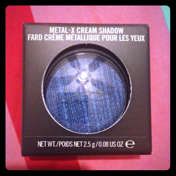 MAC Metal-X Cream Eyeshadow in METALBLU. NIB