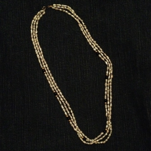REDUCED Freshwater pearls with black onyx necklace - Picture 1 of 2