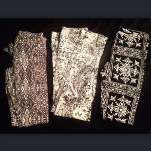 bundle-3 pairs of leggings!
