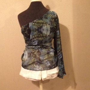 Multi colored sleeveless shirt