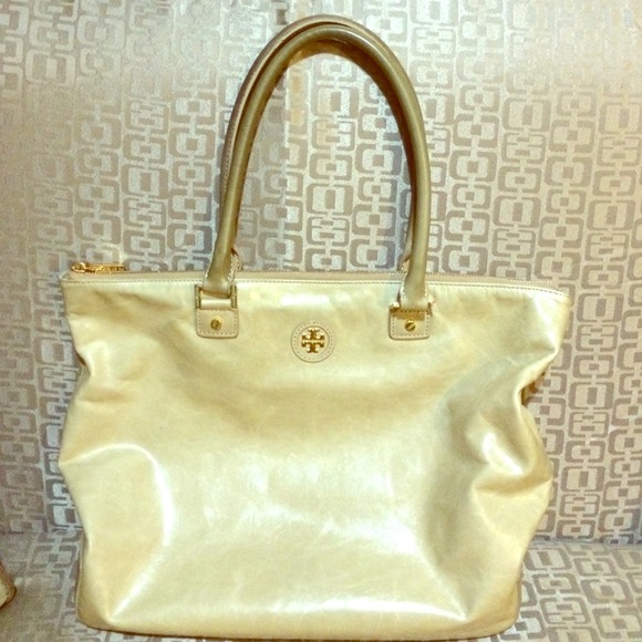 Tory Burch Handbags - RESERVED! REDUCED! Tory Burch City Leather Tote