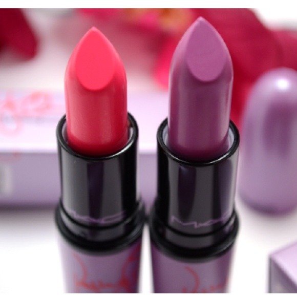BNIB Dodgey Girl & Kelly Yum Yum MAC Lipstick