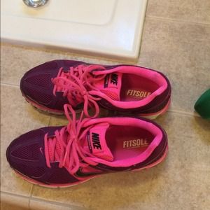 Nike Fitsole size 9 run size small