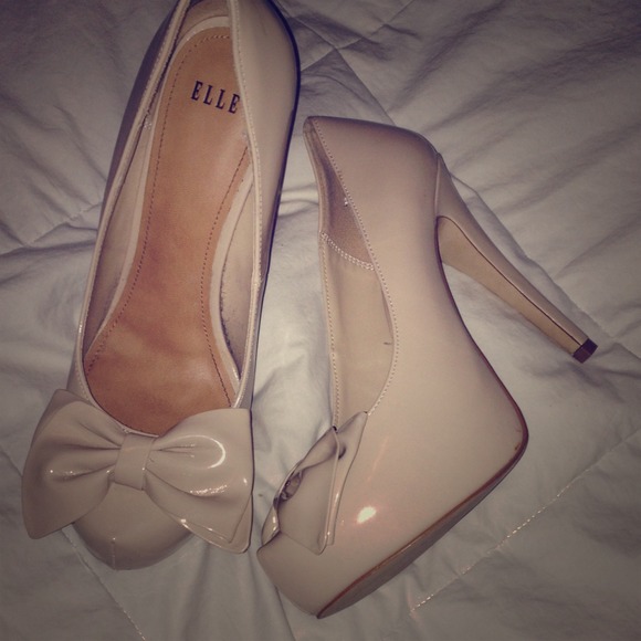 nude heels