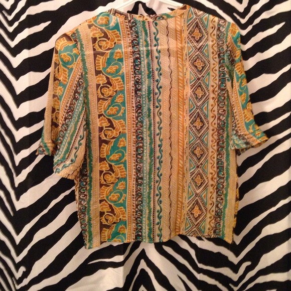 Loose top - Picture 2 of 2