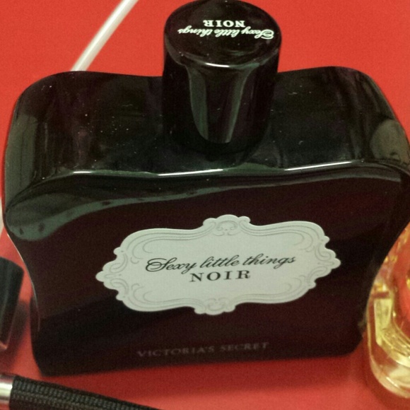 SOLD!! Victoria Secret mist and perfume set - Picture 2 of 3