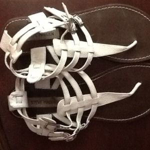 Steve Madden White sandals