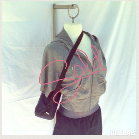 SOLD VSX crop zip top