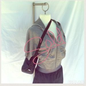 SOLD VSX crop zip top