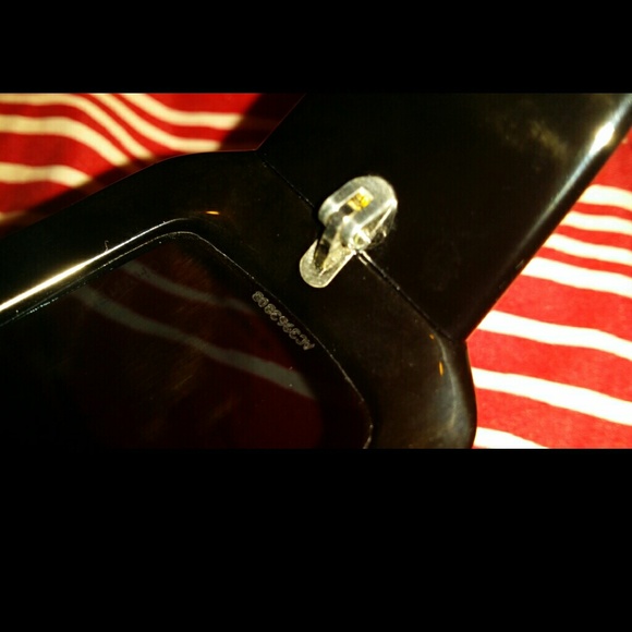 📵 SOLD📵Authentic chanel sunglasses - Picture 3 of 4