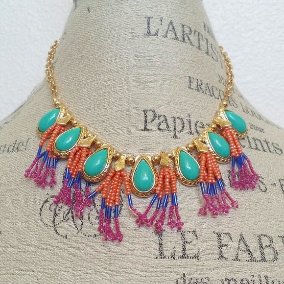 New* Multi-colored necklace