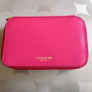 🎉🎉HP 7/28-Coach Leather Jewelry Box