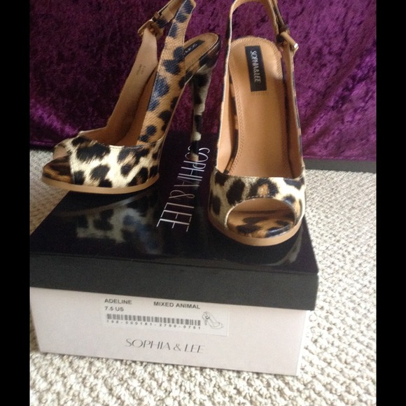Sophia & Lee leopard Peeptoe Slingbacks