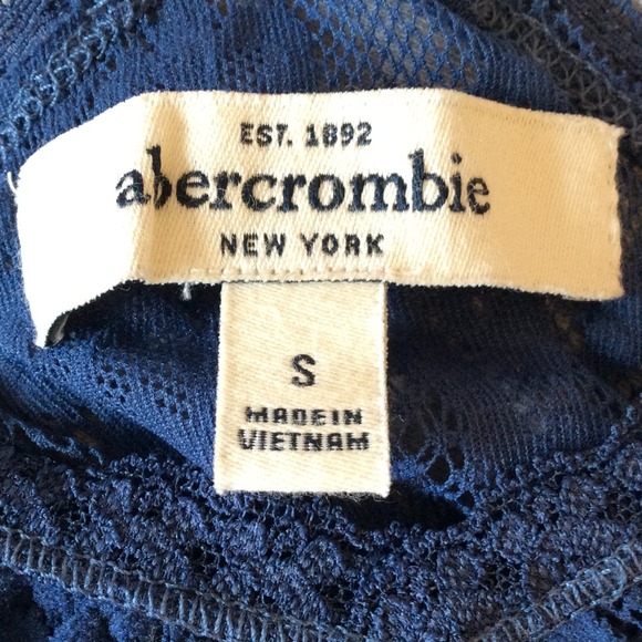 Blue lace Abercrombie crop tank top - Picture 3 of 3